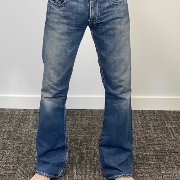 Boot cut guess jeans in excellent condition - Picture 2 of 3